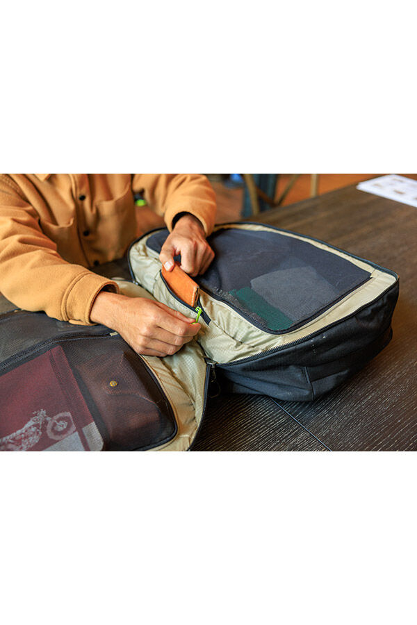 Border 40L Travel bag Black Lichen | Gregory UK