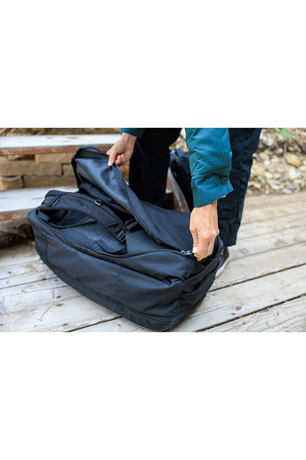 Gregory  Border 50-15  Pool Party