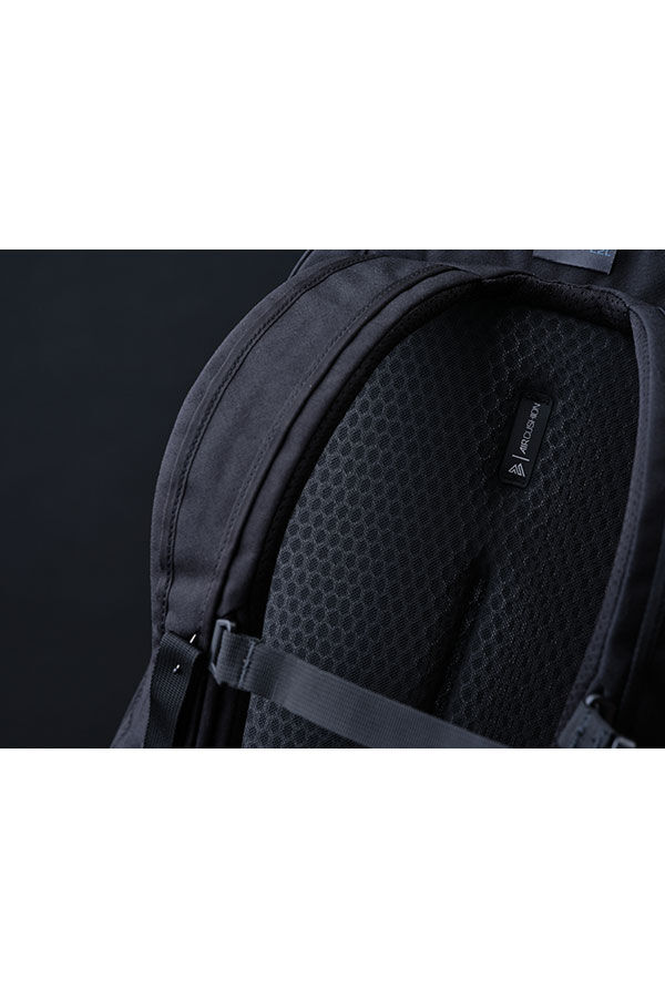 Outset 22L Daypack Onyx Black