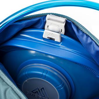 Dedicated, zippered hydration pocket with SpeedClip attachment system for compatibility with Gregory’s 3D Hydro reservoir INCLUDED