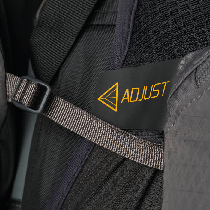 Adjustable hipbelt pockets