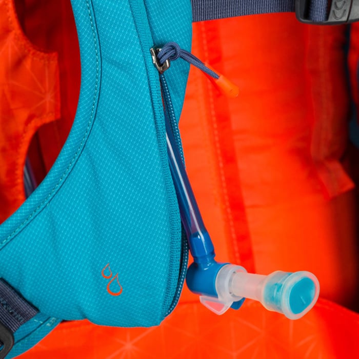 Insulated hydration sleeve