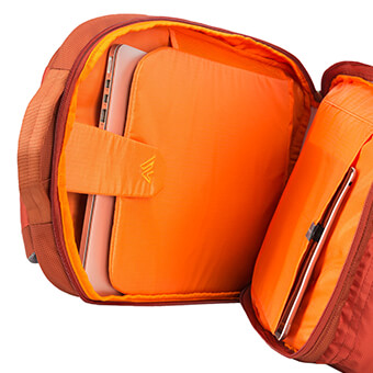 Checkpoint friendly laptop and tablet compartment with zippered clamshell design *DIODE & SIGNAL ONLY