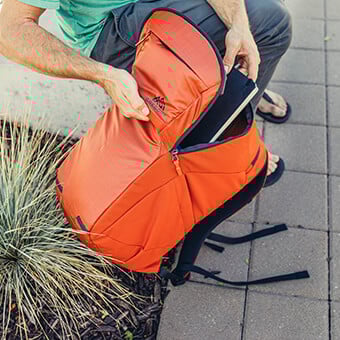 LARGE OPENING WITH GRAB HANDLE