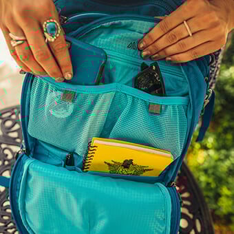 Deluxe organisation panel with secure zippered pocket
