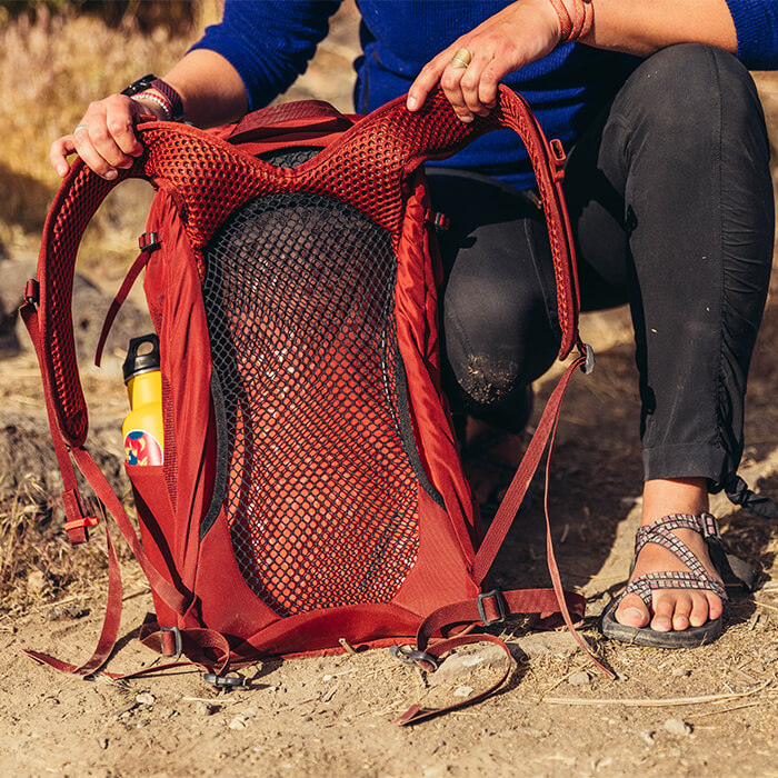 FreeSpan Ventilated Backpanel - Suspended open-air mesh backpanel keeps you cool and comfortable on the trail
