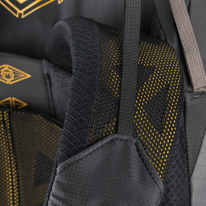 Adjustable backpanel