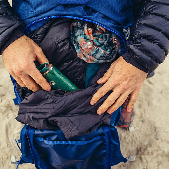 Full body U-Zip main opening - Full body U-Zip main opening on front of bag for easy unloading when you get to camp