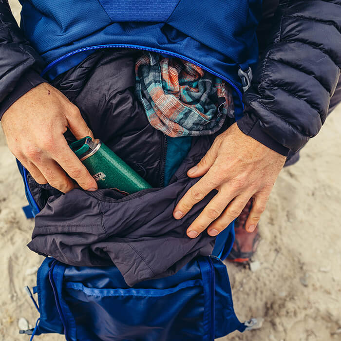 Full body U-Zip main opening - Full body U-Zip main opening on front of bag for easy unloading when you get to camp